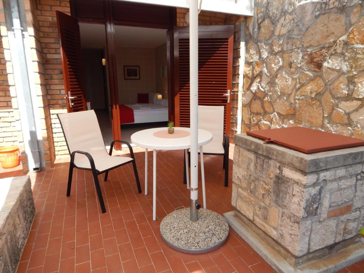 Apartmani Jutro Novalja Luaran gambar