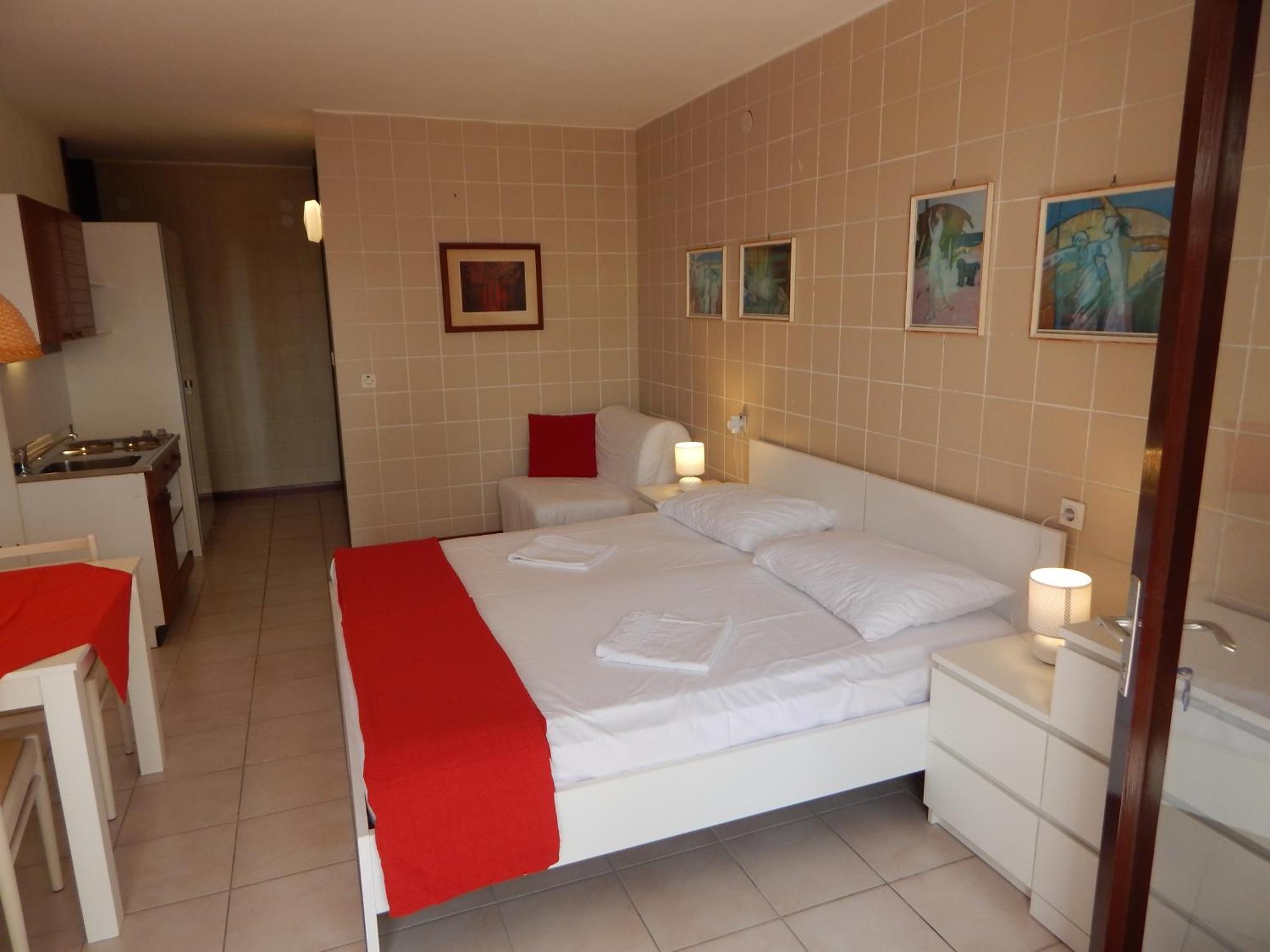 Apartmani Jutro Novalja Bilik gambar